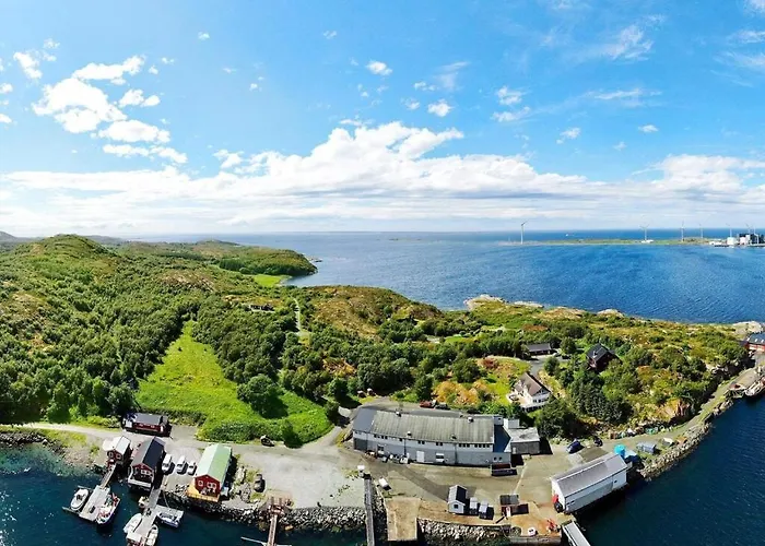 8 Person In * Oksvoll