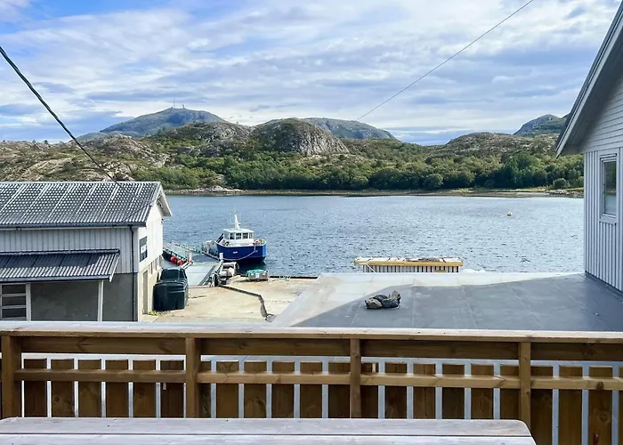 8 Person In Hébergement de vacances Oksvoll